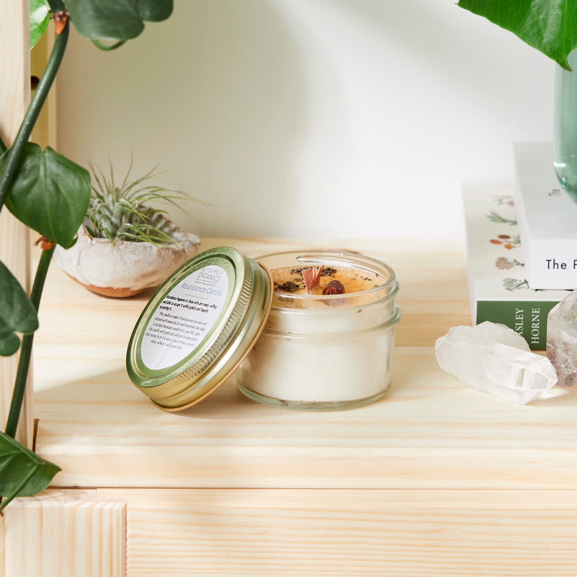 Abundance Candle | Ritual Candle | Intention Candle | Hand Poured_detail front