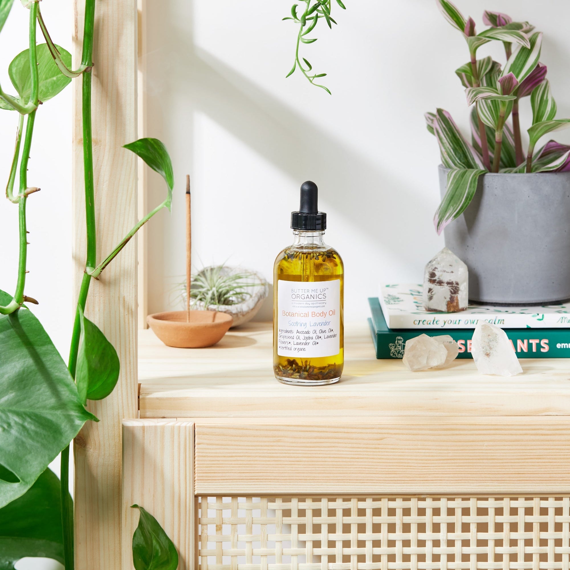 Botanical Body Oil | Botanical Collection | Organic Body Lotion 5 front detail