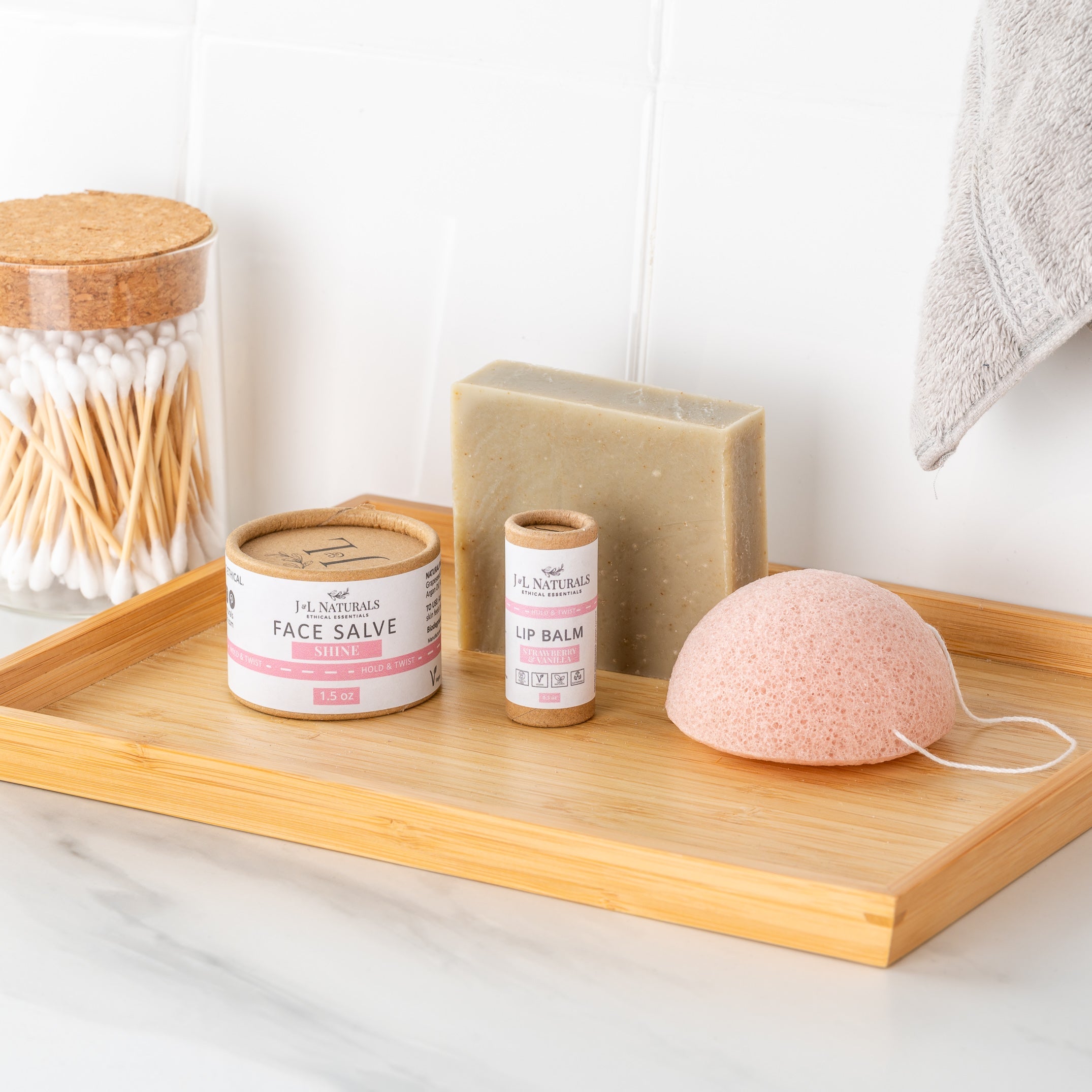 Essentials Skin Regimen Kit shine side shot