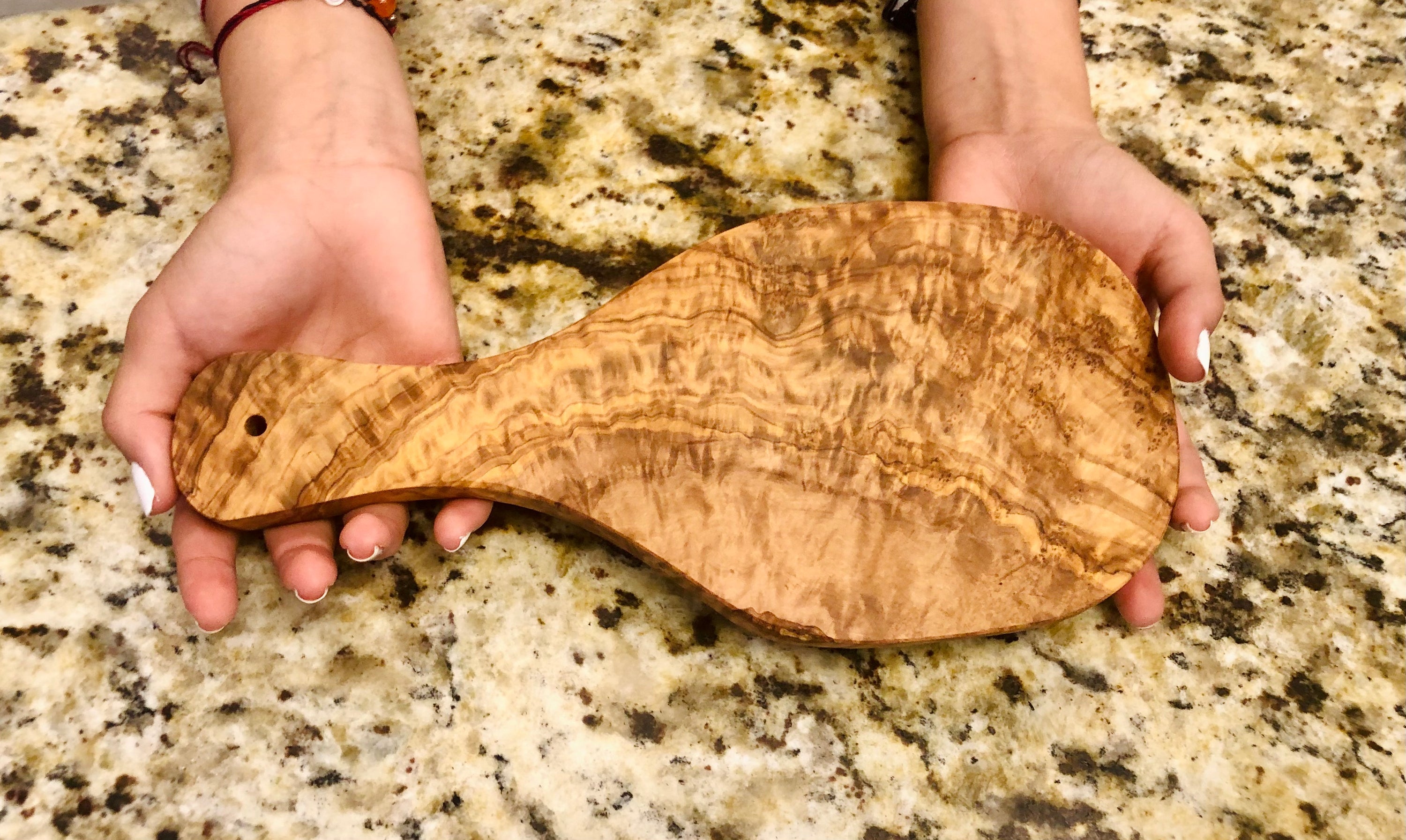 Original Olive Wood | Cutting Board with Handle detail_front
